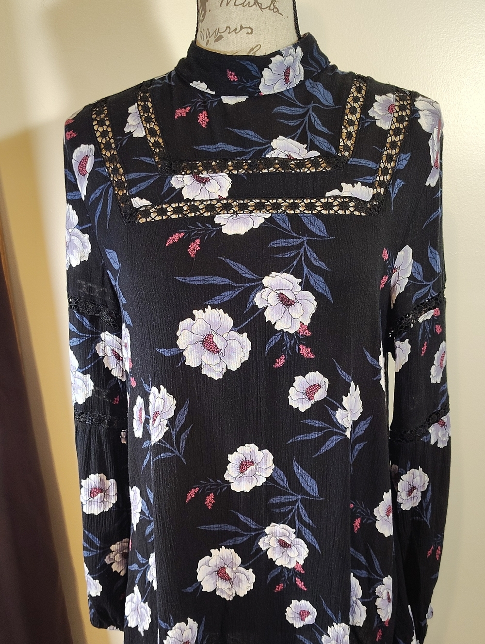 Floral High-Neck Long Sleeve Top Black